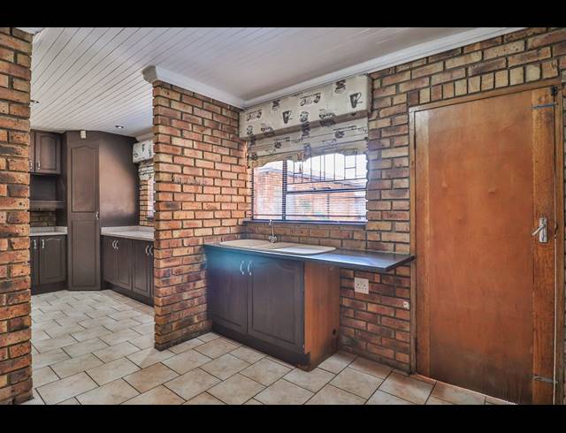 9 BEDROOM FREEHOLD FOR SALE IN RAVENSWOOD